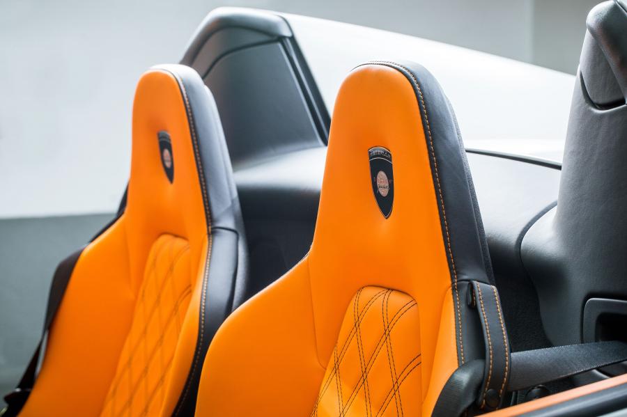 Детали интерьера McLaren MP4-12C GT Spyder by Gemballa 2013 года  (фото 10 из 14)